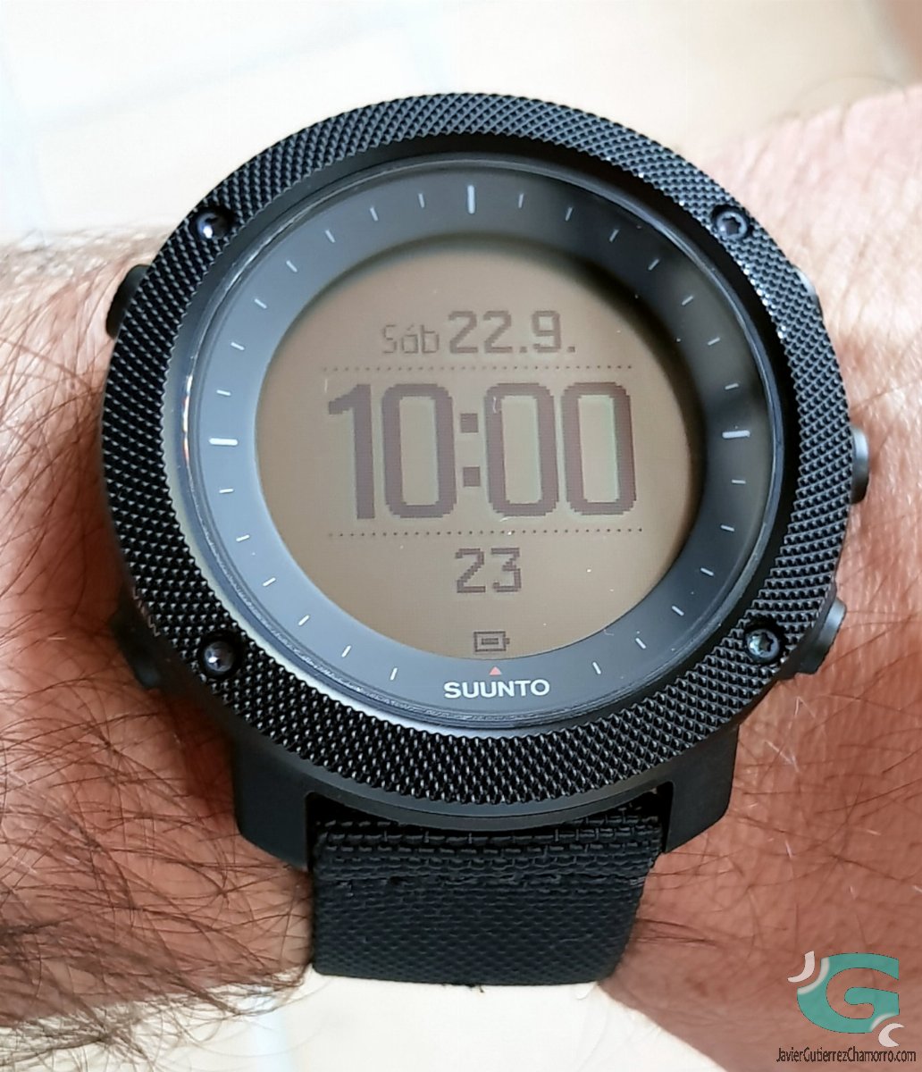 suunto core vs traverse alpha